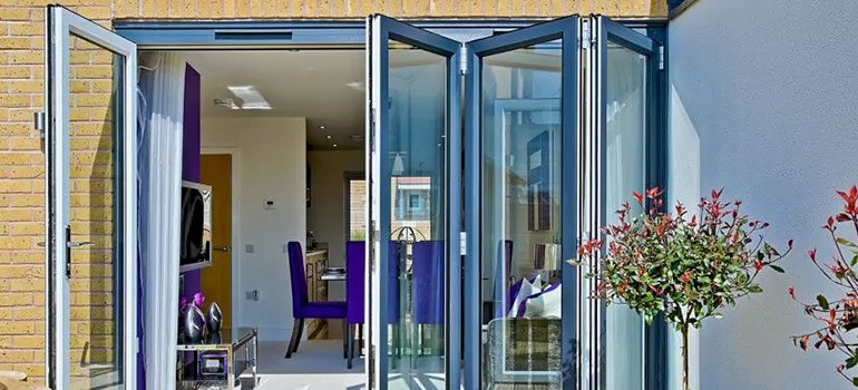 Bifold Door Repairs Near Me in Warrington, FL