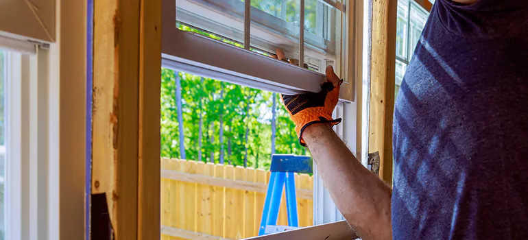 >Bay Window Curtain Rail Track in Warrington, FL